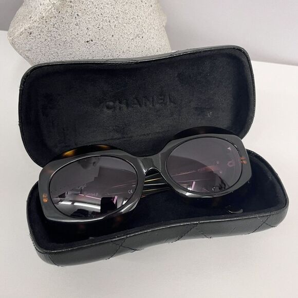 Chanel Sunglasses 10151 91235 Brown‎ Tortoise Tone CC Logo Chanel Quilted Case - Picture 6 of 9
